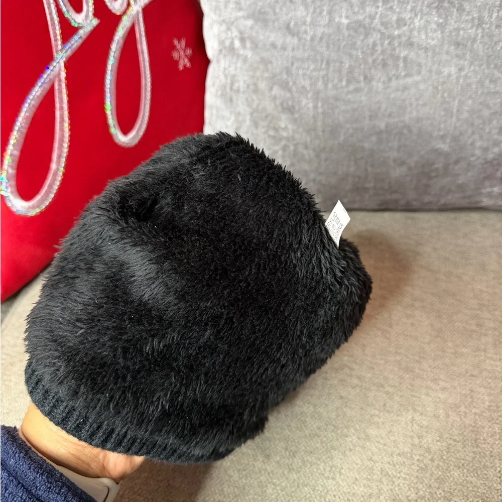 UGG Black Knit Pom-Pom Beanie for Kids 🤍